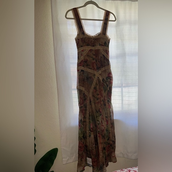 ASOS DESIGN lace insert maxi dress in vintage floral - Picture 6 of 7